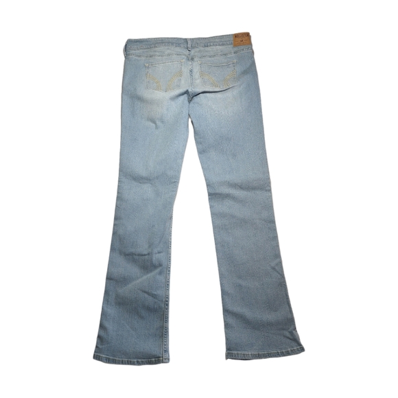 Hollister Women's Stonewash Bootcut Damaged Denium Jean - Picture 2 of 8